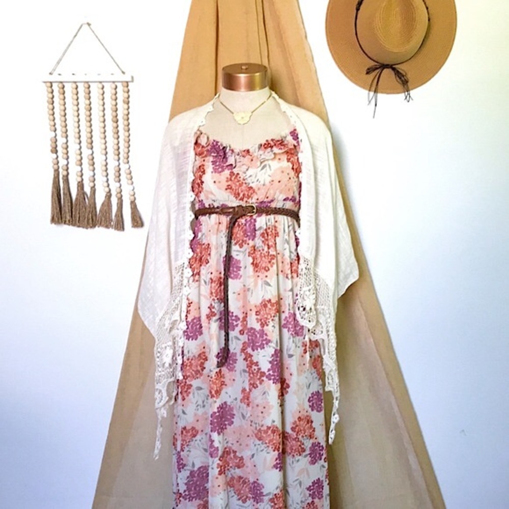 Elegant Floral Maxi Dress with adjustable Straps